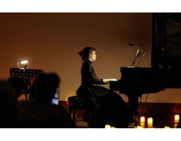 при Свечах Сергей Рахманинов