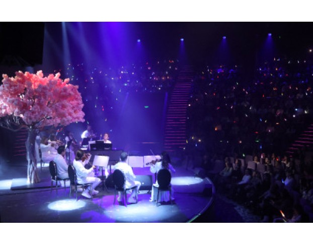 Оркестр Cagmo – Саундтреки Эйнауди при Свечах