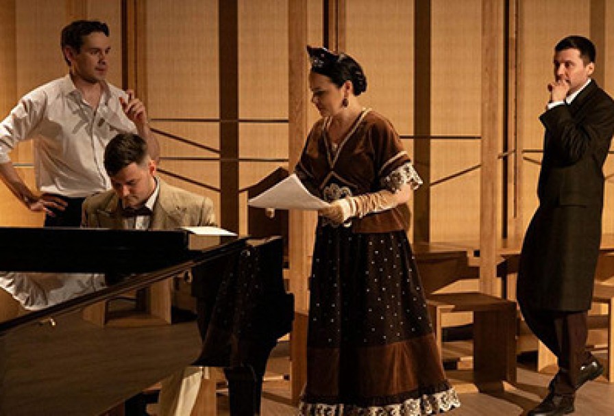 Театр. Пространствотеатр. Җиһан