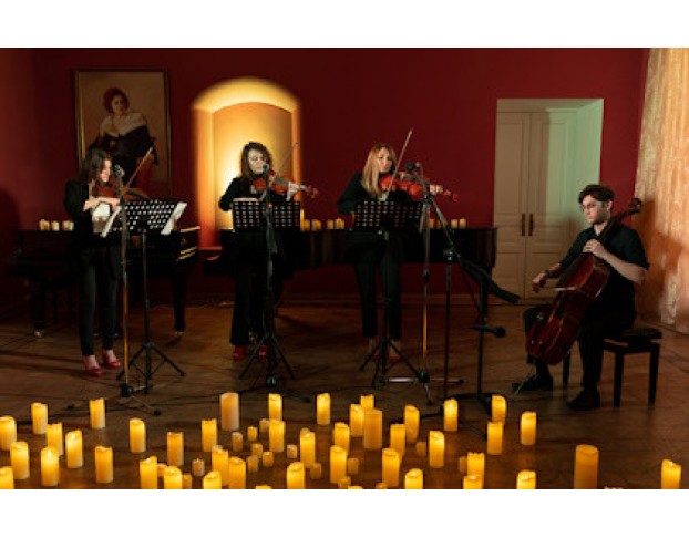 Эйнауди при Свечах