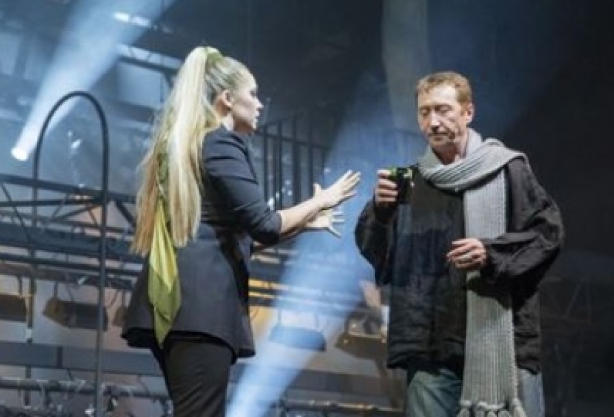 Почти Бродвейская История