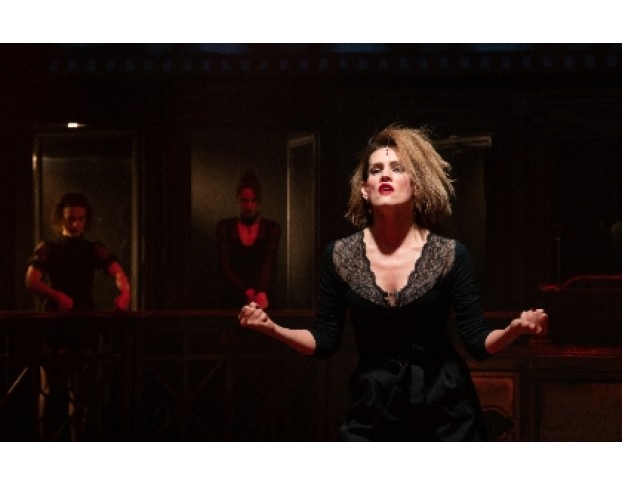 Загнанных Лошадей Пристреливают, не Правда ли?