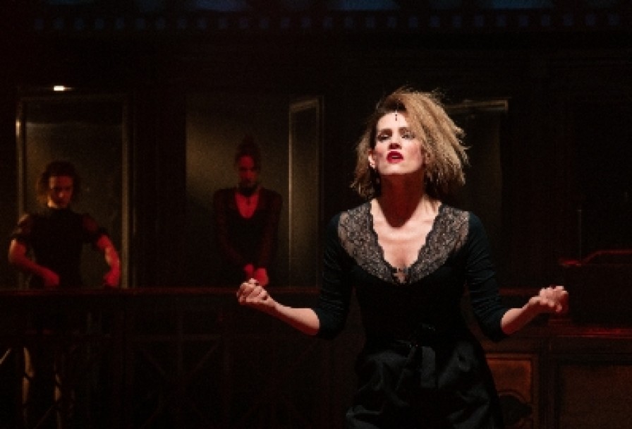 Загнанных Лошадей Пристреливают, не Правда ли?