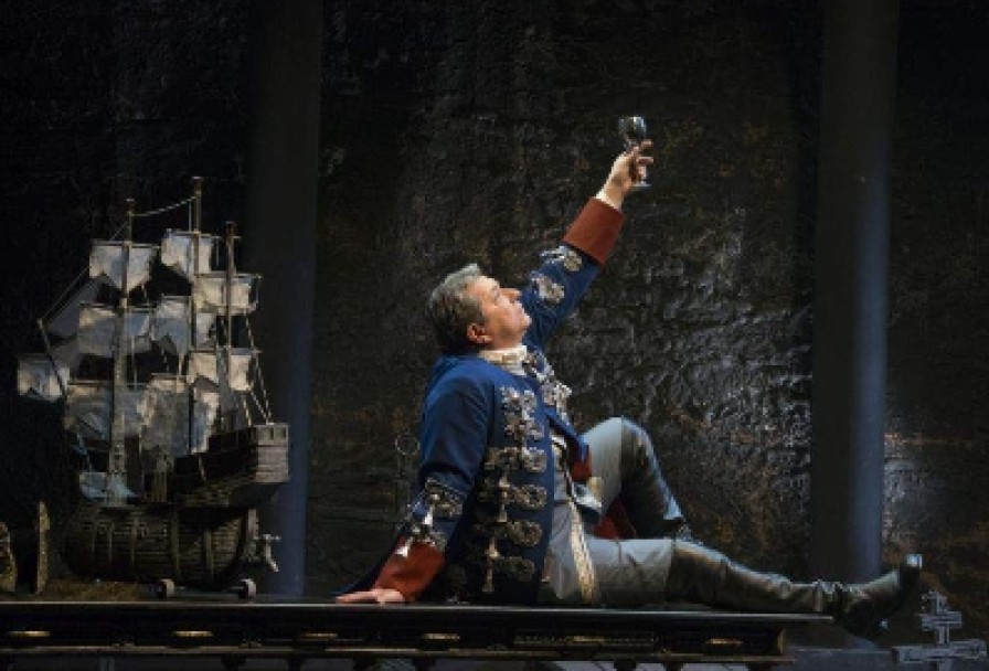 Любовь у Трона