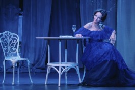 Дама с Камелиями