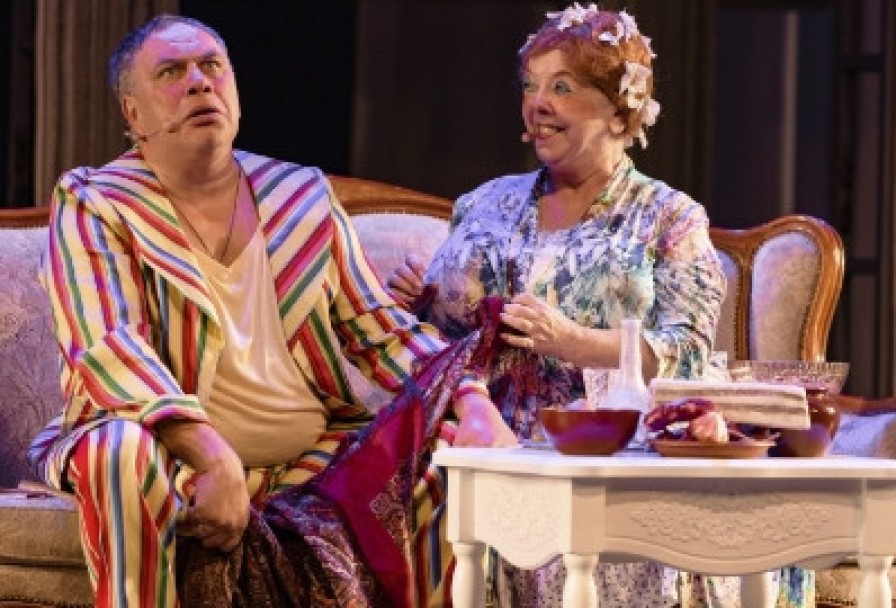 за Двумя Зайцами