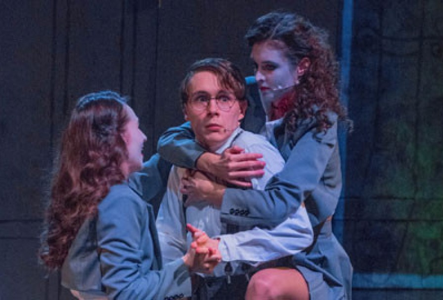 Ужасы в Цветочном Магазине