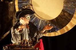 Путешествие по Ту Сторону Часов. Аятеатр