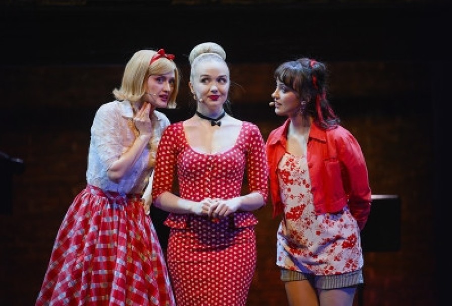 Восемь Женщин