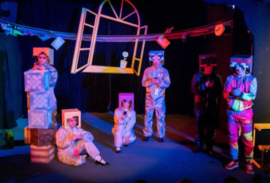 Мой Дедушка Живет на Сатурне