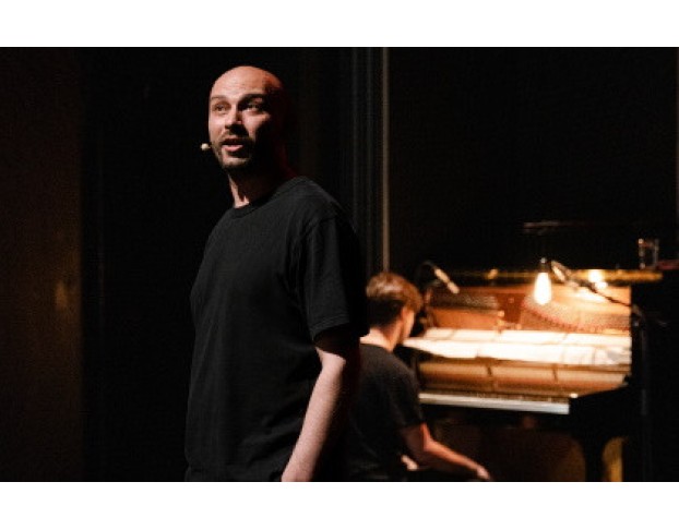 Маяковский. Послушайте