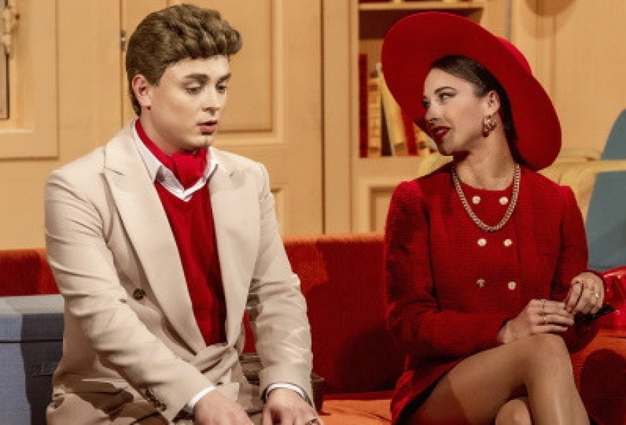 Шум за Сценой