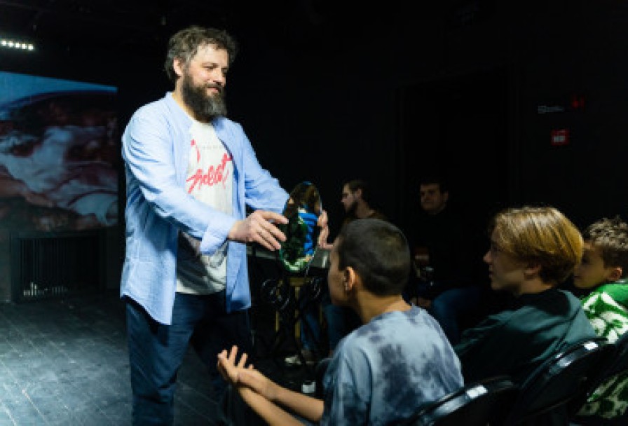 Чудо, или как Корова Спасла Театр