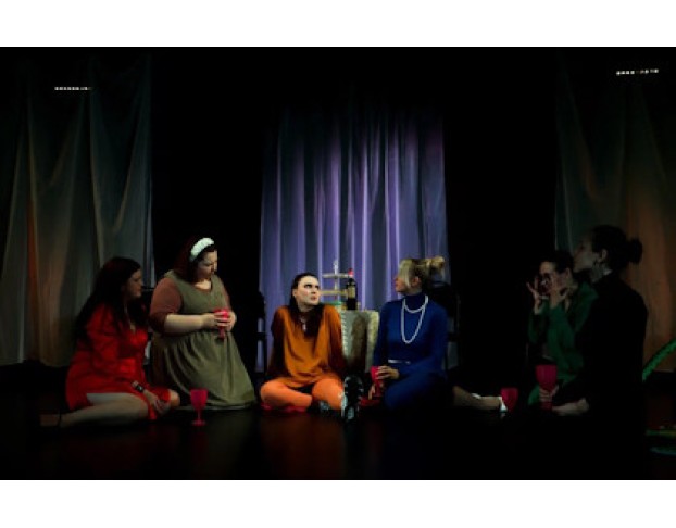 Девичник в Большом Городе