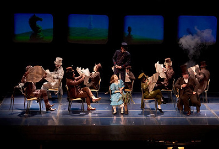 Алиса в Зазеркалье