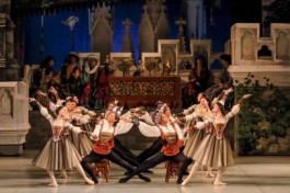 Лебединое Озеро