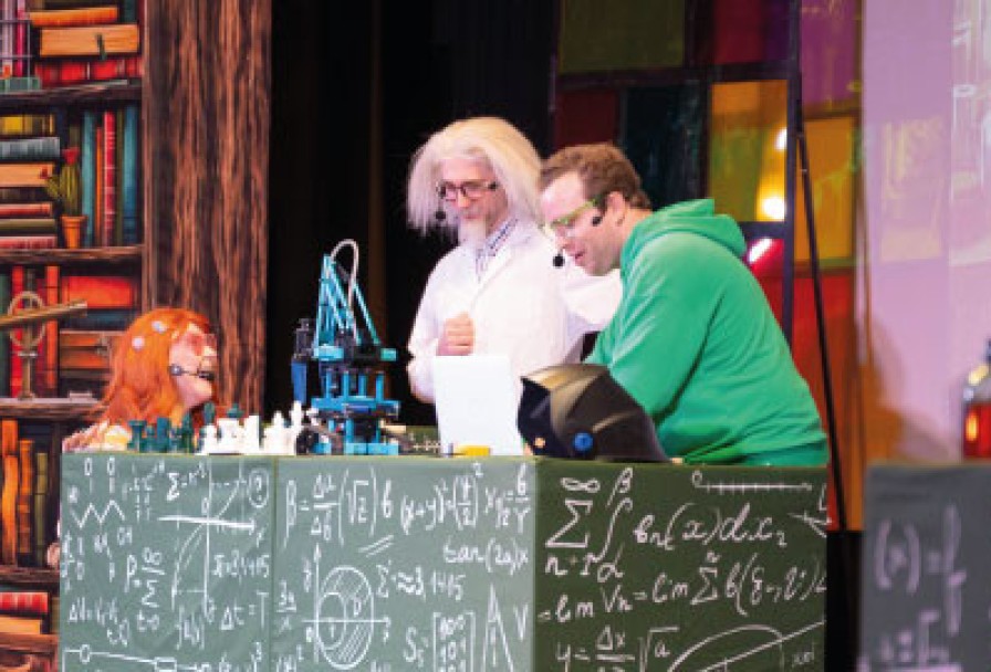 Учёная Семейка и Роботы