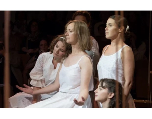 Дом Бернарды Альбы