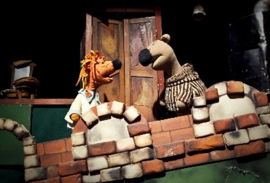 как Лиса Медведя Обманывала, да Потом Сама Попалась