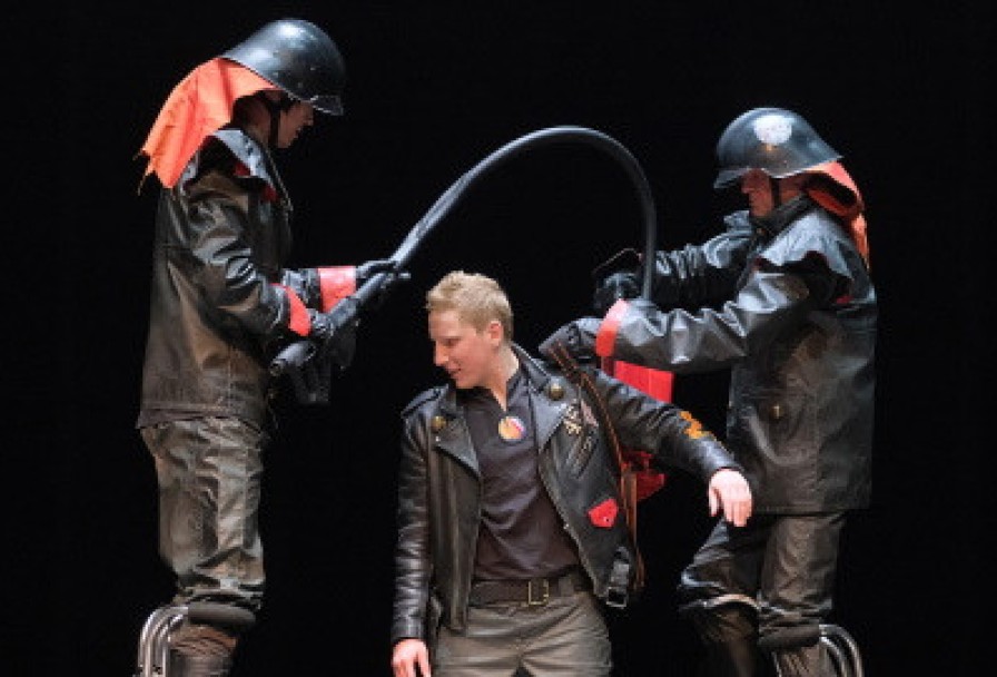 451 по Фаренгейту