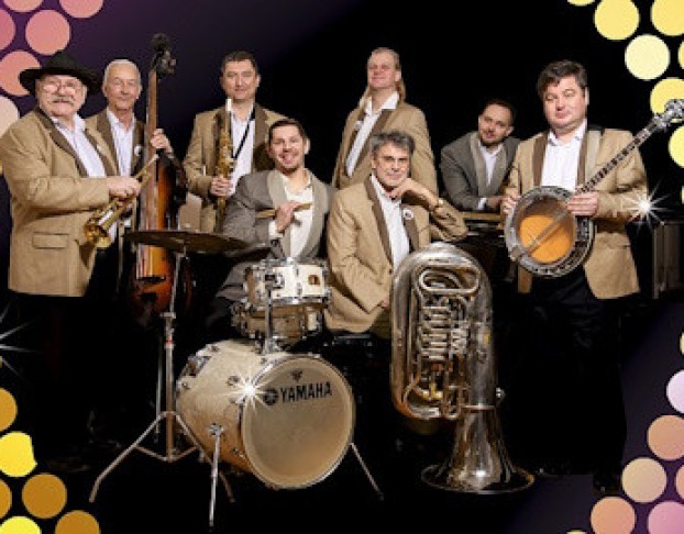 Салют, Армстронг