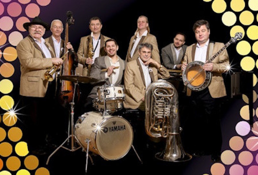 Салют, Армстронг