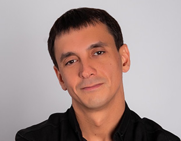 Рустам Асадуллин