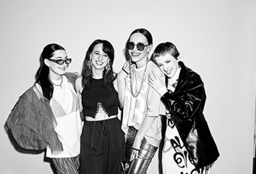 Большой Женский