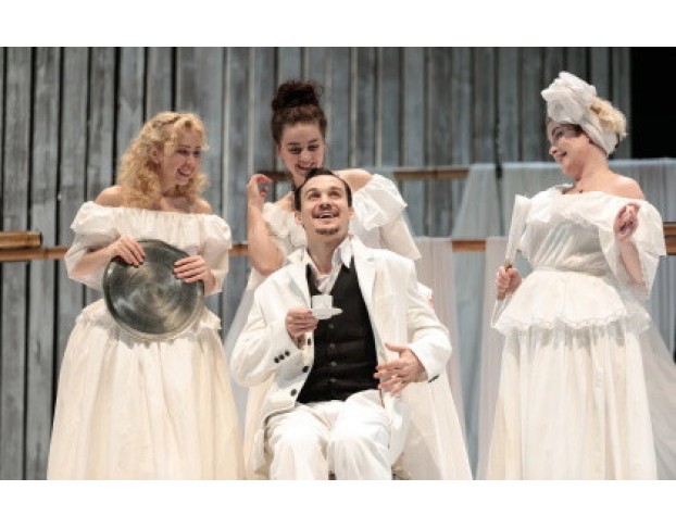 Анна в Тропиках