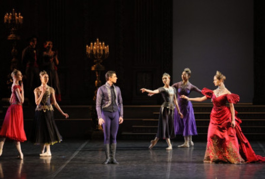 Лебединое Озеро