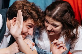 Слуга Двух Господ