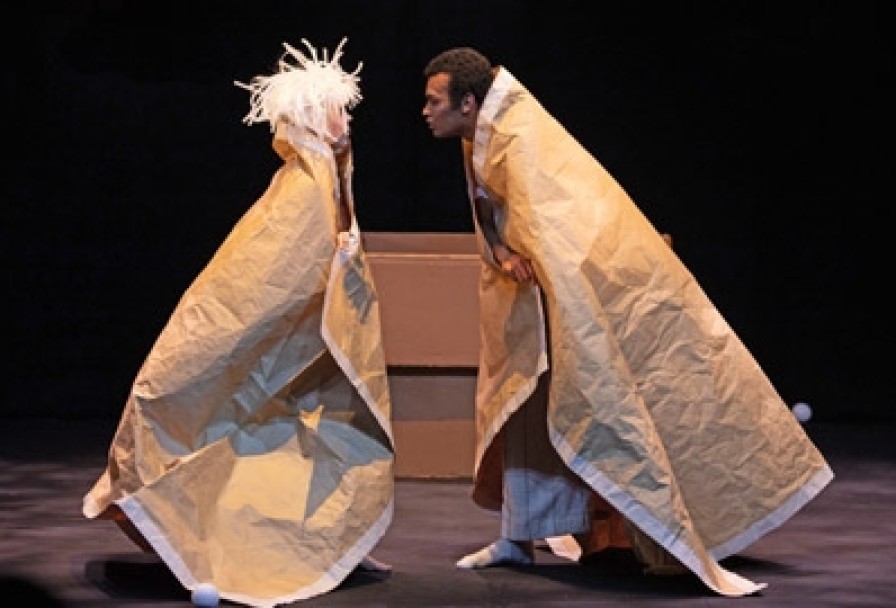 Картонный Человечек и Мотылек