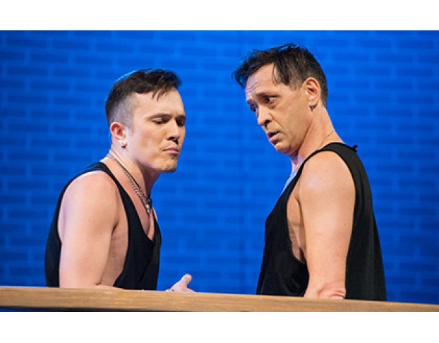 Очарованный Танцембию Пәрие