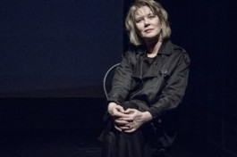 Человек  – Пепельница