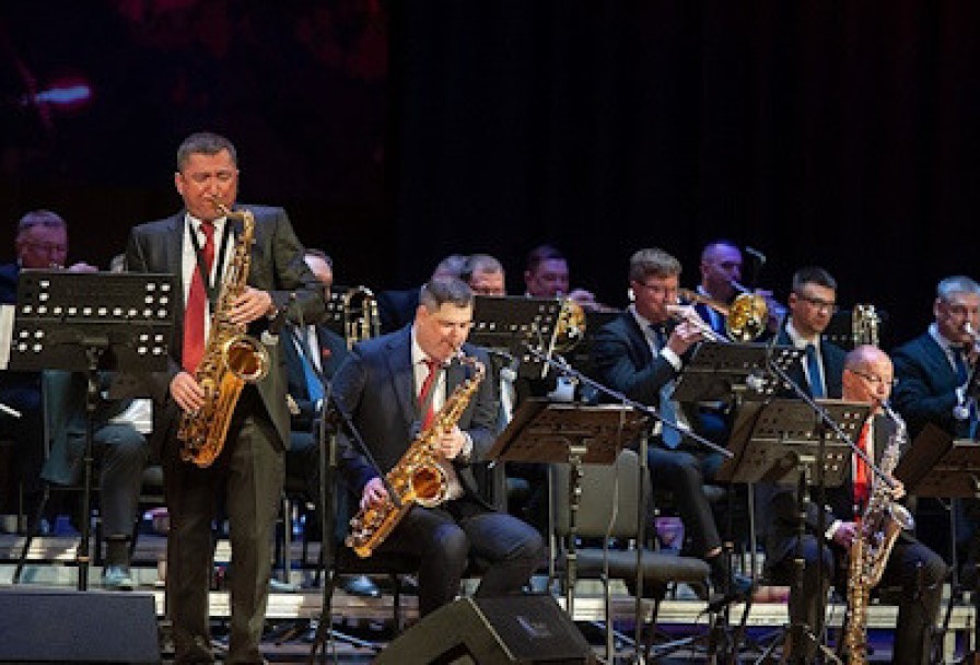 Биг-Бэнд Владимира Толкачева и Карина Кожевникова