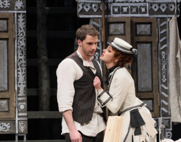 Светит, да не Греет