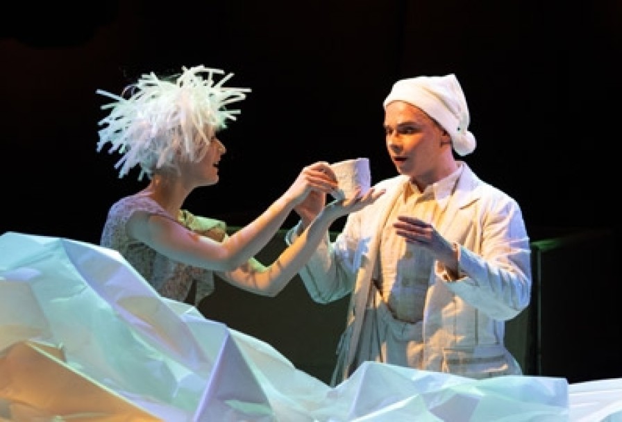 Картонный Человечек и Мотылек