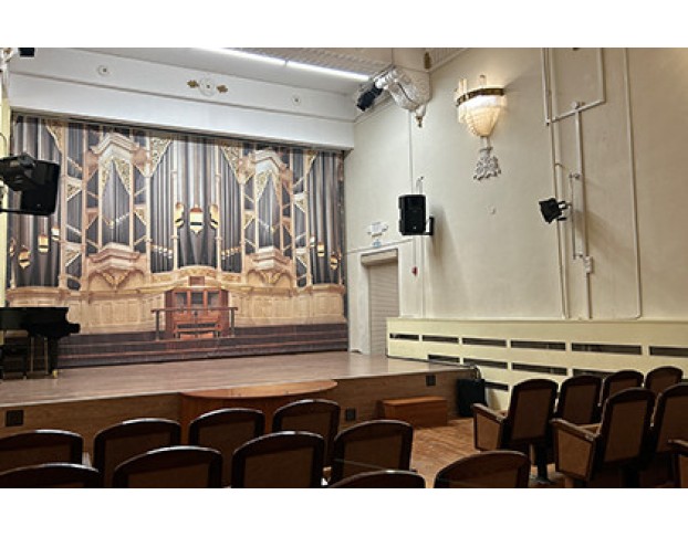 Орган при Свечах