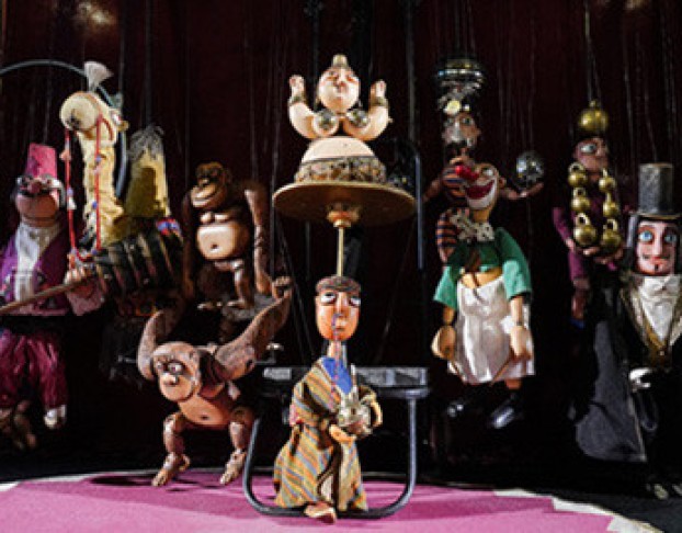 Цирк на Нитях