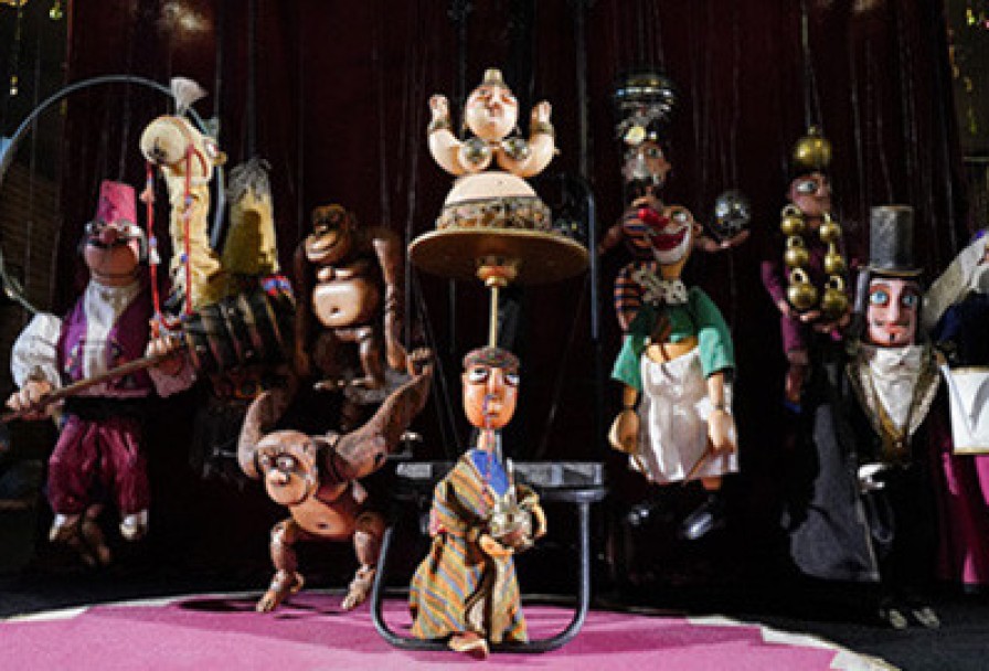 Цирк на Нитях