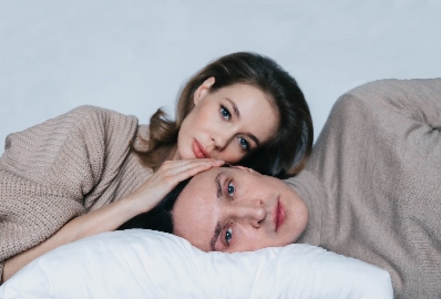 Двое на Качелях