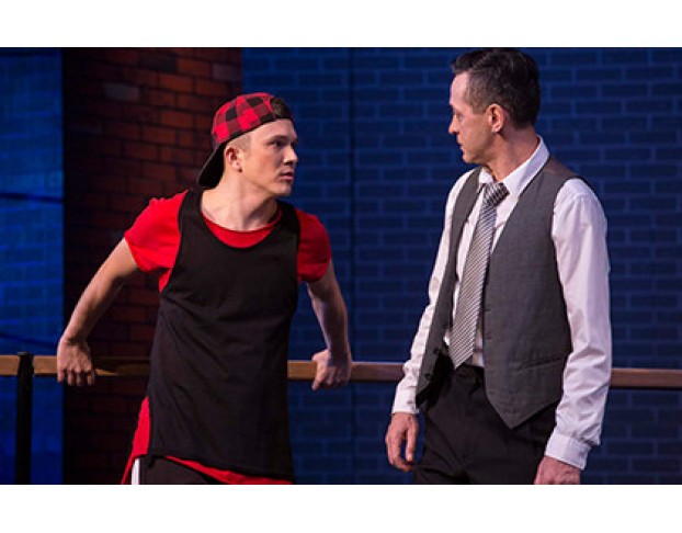 Очарованный Танцембию Пәрие