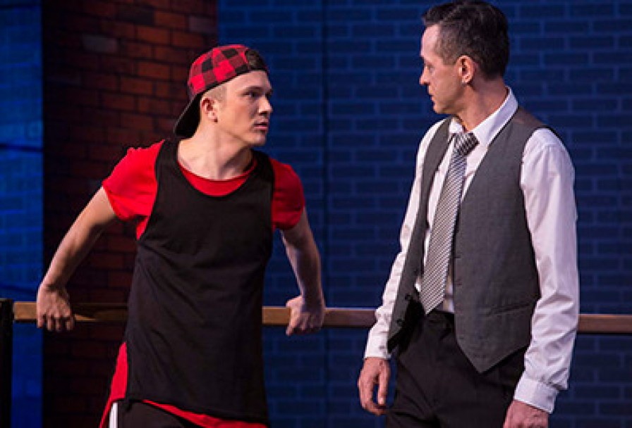 Очарованный Танцембию Пәрие