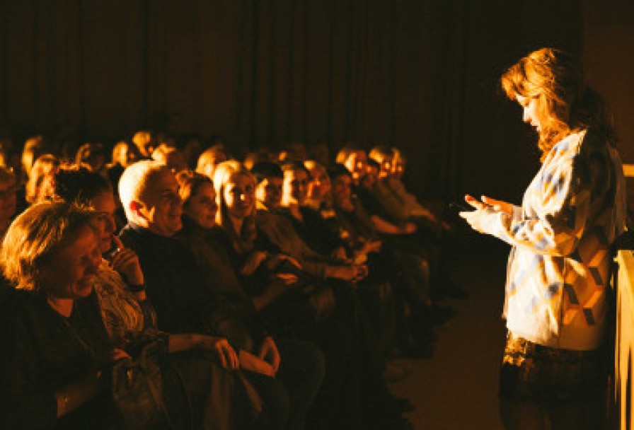 Пила Вино и Хохотала. Белое