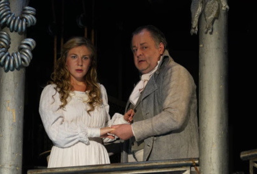 Красавец-Мужчина