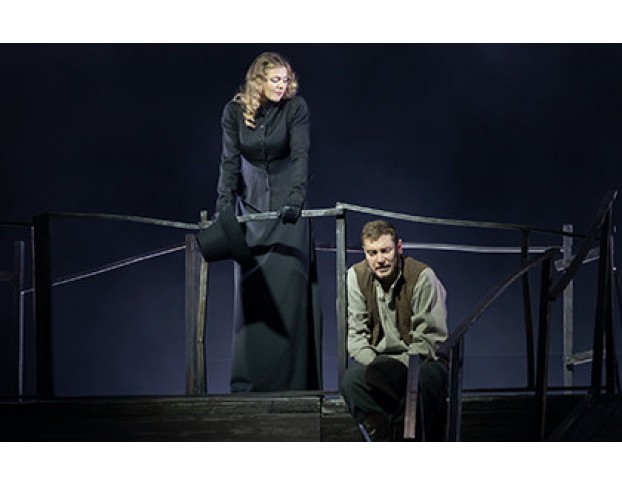 Светит, да не Греет