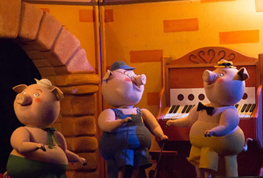 Три Поросёнка