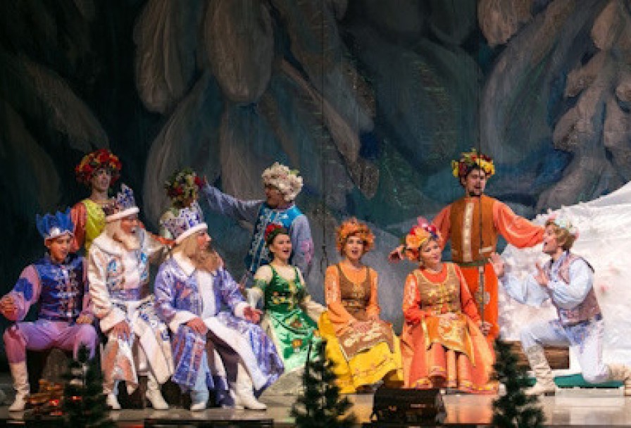 Двенадцать Месяцев. в. М. Баскин