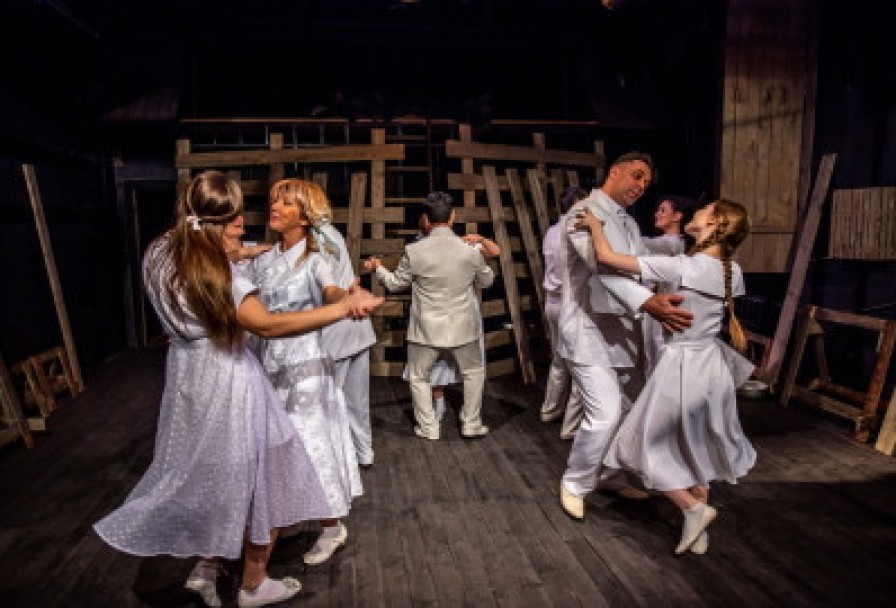 а Зори Здесь Тихие