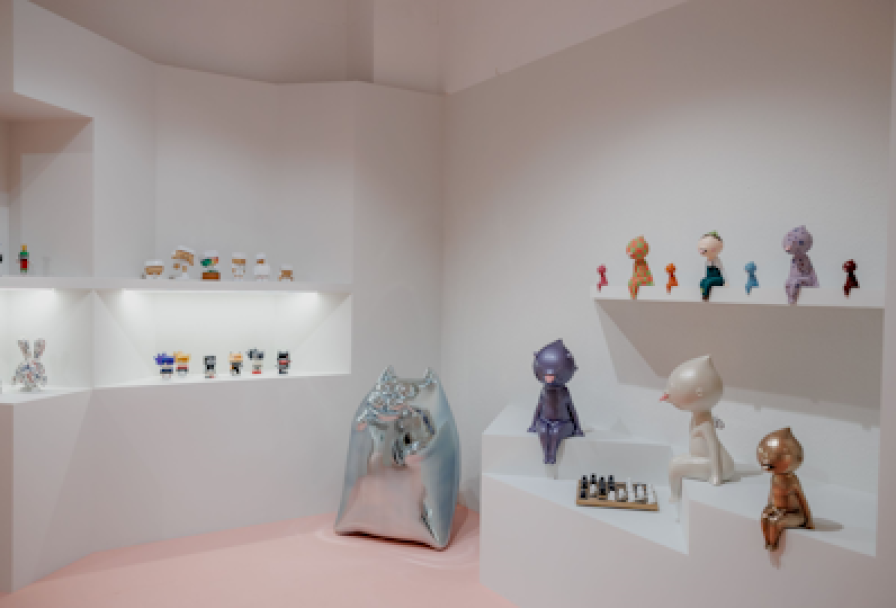 Super Toys. Внимание Искусство Внутри